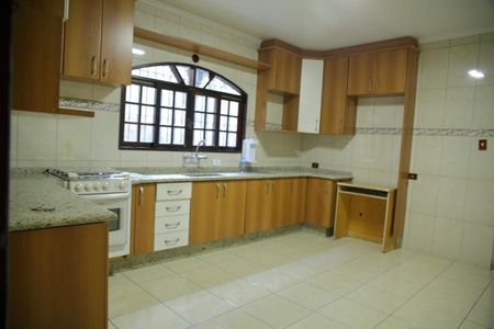 Casa para alugar com 240m², 3 quartos e 2 vagasCozinha 