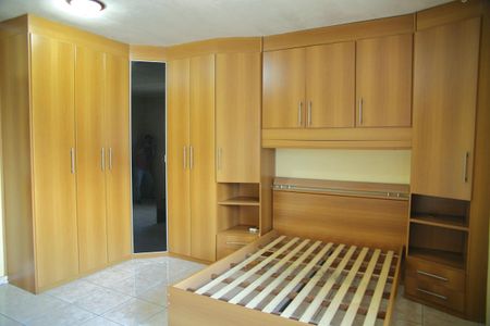 Casa para alugar com 240m², 3 quartos e 2 vagasSuíte 