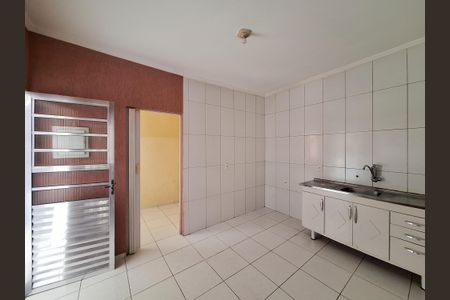 Cozinha de casa para alugar com 2 quartos, 60m² em Jardim Ondina, São Paulo