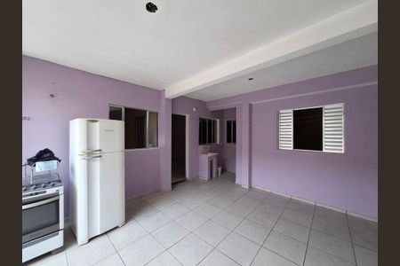 Casa para alugar com 60m², 2 quartos e 1 vaga Casa para alugar com 60m², 2 quartos e 1 vagaQuintal