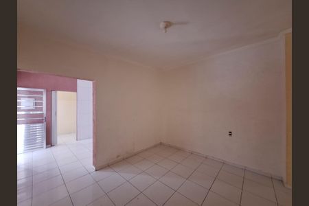 Casa para alugar com 60m², 2 quartos e 1 vaga Casa para alugar com 60m², 2 quartos e 1 vagaSala