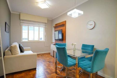 Sala  de apartamento para alugar com 1 quarto, 46m² em Vila Ipiranga, Porto Alegre