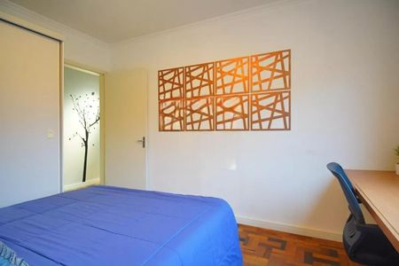 Quarto  de apartamento para alugar com 1 quarto, 46m² em Vila Ipiranga, Porto Alegre