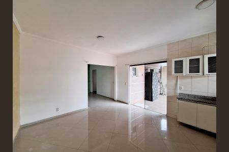 Casa para alugar com 80m², 1 quarto e 1 vaga Casa para alugar com 80m², 1 quarto e 1 vagaCozinha