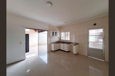 Casa para alugar com 80m², 1 quarto e 1 vaga Casa para alugar com 80m², 1 quarto e 1 vagaCozinha