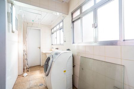 Apartamento à venda com 180m², 3 quartos e 1 vagaÁrea de Serviço