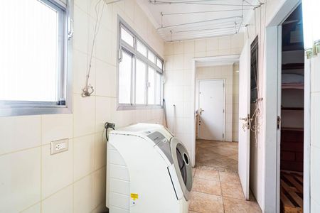 Apartamento à venda com 180m², 3 quartos e 1 vagaÁrea de Serviço