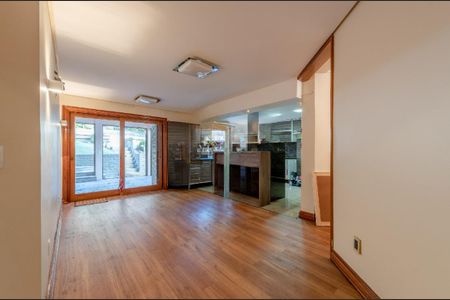 Sala  de casa para alugar com 3 quartos, 500m² em São João, Porto Alegre