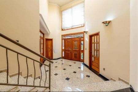 Casa para alugar com 500m², 3 quartos e 3 vagasÁrea Comum 