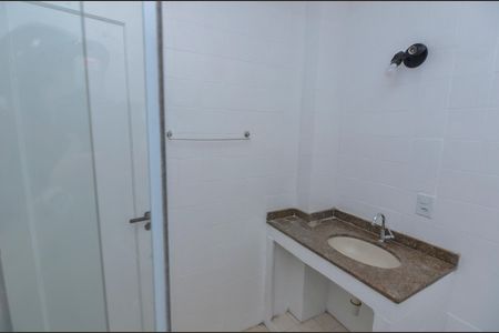 Apartamento para alugar com 80m², 2 quartos e sem vagaBanheiro