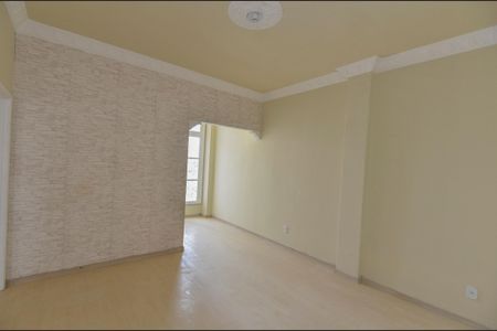Apartamento para alugar com 80m², 2 quartos e sem vagaSala
