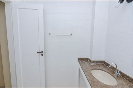 Apartamento para alugar com 80m², 2 quartos e sem vagaBanheiro