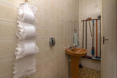 Casa para alugar com 200m², 3 quartos e 2 vagasbanheiro na área de serviço_3