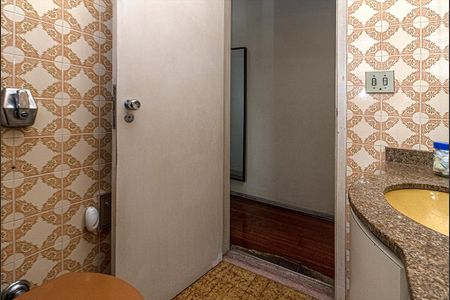 Casa para alugar com 200m², 3 quartos e 2 vagasbanheiro social_4