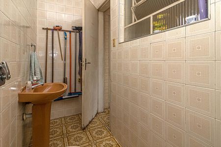 Casa para alugar com 200m², 3 quartos e 2 vagasbanheiro na área de serviço_4