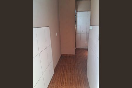 Banheiro  de kitnet/studio para alugar com 1 quarto, 49m² em Passo das Pedras, Porto Alegre