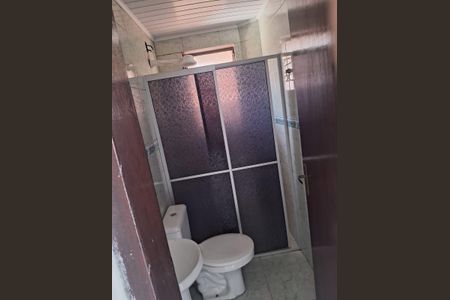 Banheiro  de kitnet/studio para alugar com 1 quarto, 39m² em Passo das Pedras, Porto Alegre