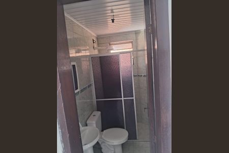 Banheiro  de kitnet/studio para alugar com 1 quarto, 39m² em Passo das Pedras, Porto Alegre