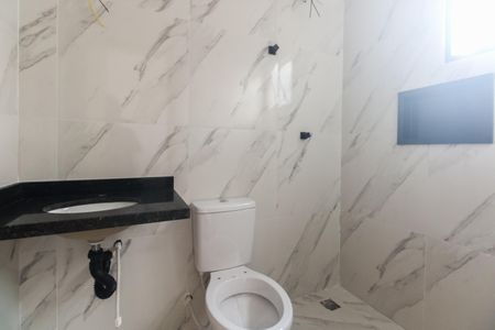 Casa à venda com 62m², 2 quartos e 1 vagaBanheiro Suíte 2