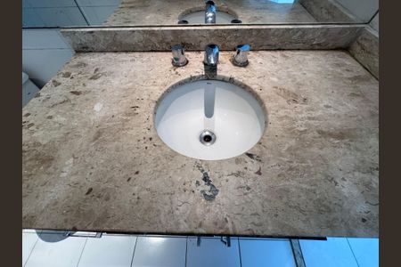 Apartamento para alugar com 124m², 3 quartos e 2 vagas Apartamento para alugar com 124m², 3 quartos e 2 vagasBanheiro Social