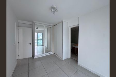 Apartamento para alugar com 124m², 3 quartos e 2 vagas Apartamento para alugar com 124m², 3 quartos e 2 vagasSuíte 2