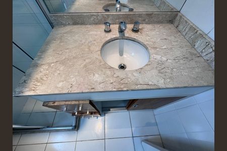 Apartamento para alugar com 124m², 3 quartos e 2 vagas Apartamento para alugar com 124m², 3 quartos e 2 vagasBanheiro Suíte 1