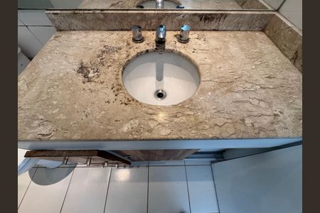 Apartamento para alugar com 124m², 3 quartos e 2 vagas Apartamento para alugar com 124m², 3 quartos e 2 vagasBanheiro Suíte 2