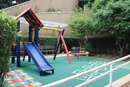 Apartamento para alugar com 67m², 2 quartos e 2 vagasPlayground