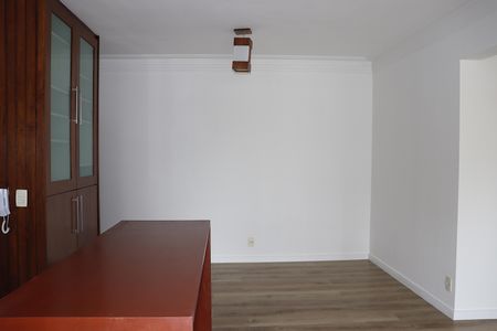 Apartamento para alugar com 67m², 2 quartos e 2 vagasSala