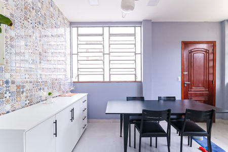 Apartamento à venda com 140m², 3 quartos e sem vaga Apartamento à venda com 140m², 3 quartos e sem vagaCopa