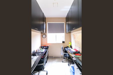 Apartamento à venda com 140m², 3 quartos e sem vaga Apartamento à venda com 140m², 3 quartos e sem vagaSala escritório