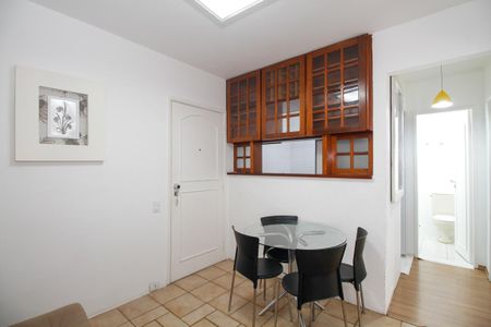 Apartamento para alugar com 40m², 2 quartos e 1 vaga Apartamento para alugar com 40m², 2 quartos e 1 vagaSala