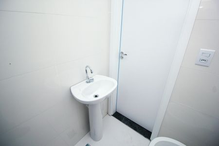 Apartamento à venda com 60m², 3 quartos e 1 vaga Apartamento à venda com 60m², 3 quartos e 1 vagaBanheiro Social