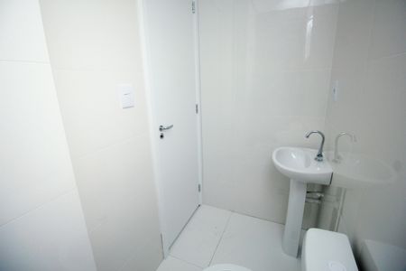 Apartamento à venda com 60m², 3 quartos e 1 vaga Apartamento à venda com 60m², 3 quartos e 1 vagaBanheiro da Suíte