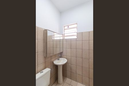 Banheiro de casa para alugar com 1 quarto, 70m² em Vila Veloso, Carapicuíba