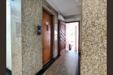Apartamento à venda com 78m², 2 quartos e 1 vagaFachada e portaria