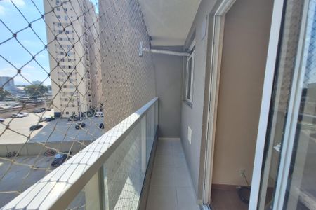 Apartamento para alugar com 53m², 2 quartos e 1 vagaVaranda