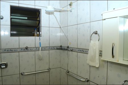 Casa à venda com 360m², 3 quartos e 4 vagasBanheiro