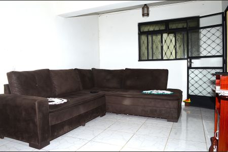 Casa à venda com 360m², 3 quartos e 4 vagasSala