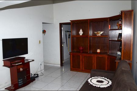 Casa à venda com 360m², 3 quartos e 4 vagasSala