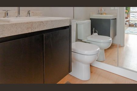 Apartamento à venda com 72m², 1 quarto e 2 vagasBanheiro