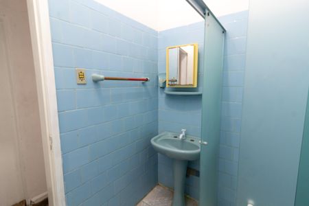 Casa para alugar com 72m², 2 quartos e 3 vagasBanheiro