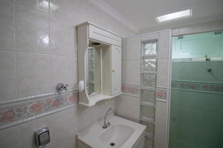 Apartamento para alugar com 74m², 2 quartos e 1 vagaBANHEIRO