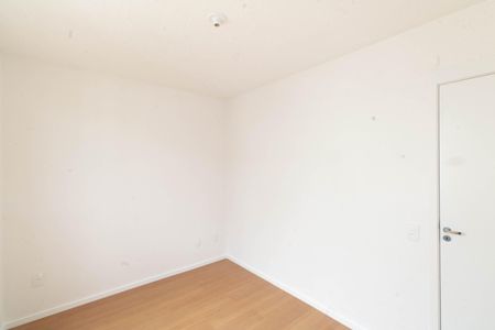 Quarto 1 de apartamento para alugar com 2 quartos, 44m² em Santa Cruz, Rio de Janeiro