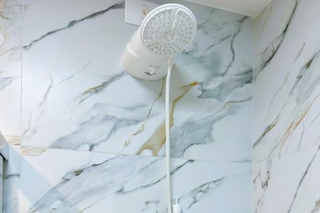 Banheiro  de kitnet/studio para alugar com 1 quarto, 35m² em Centro, Rio de Janeiro