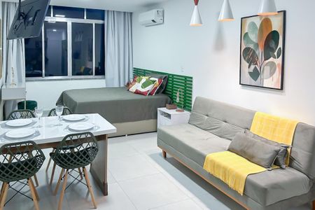 Studio para alugar com 34m², 1 quarto e sem vaga Studio para alugar com 34m², 1 quarto e sem vagaStudio