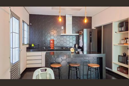 Sala/Cozinha de casa à venda com 2 quartos, 137m² em Santa Tereza, Belo Horizonte