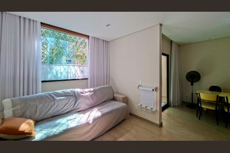 Sala/Cozinha de casa à venda com 2 quartos, 137m² em Santa Tereza, Belo Horizonte