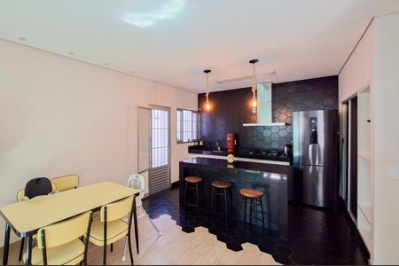 Sala/Cozinha de casa à venda com 2 quartos, 137m² em Santa Tereza, Belo Horizonte