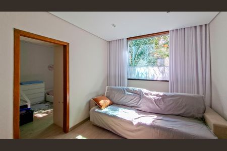 Sala/Cozinha de casa à venda com 2 quartos, 137m² em Santa Tereza, Belo Horizonte